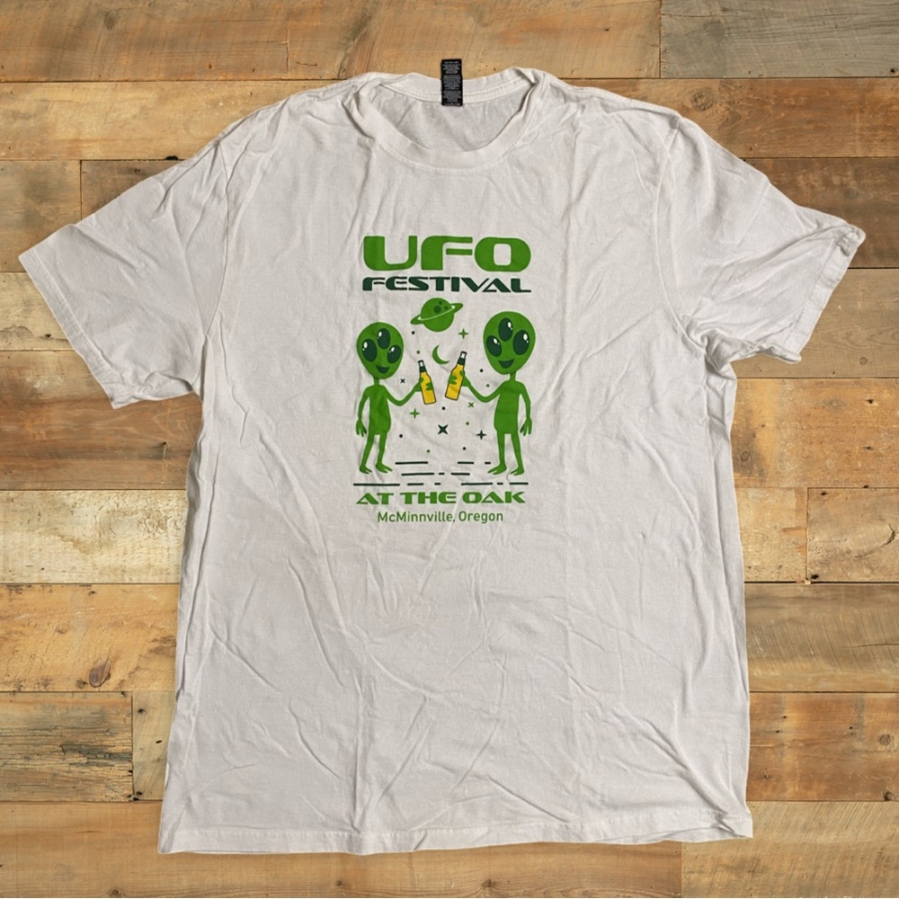 District UFO Festival Tee White/Green XL